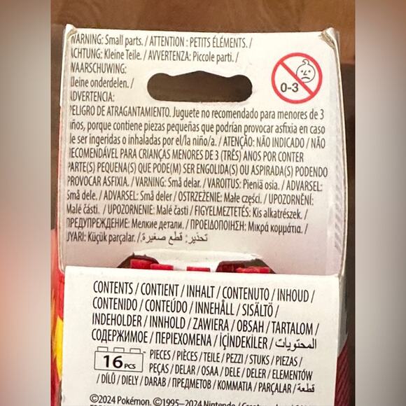 Mega Pokémon Poké Ball Toy Pikachu - Picture 4 of 4